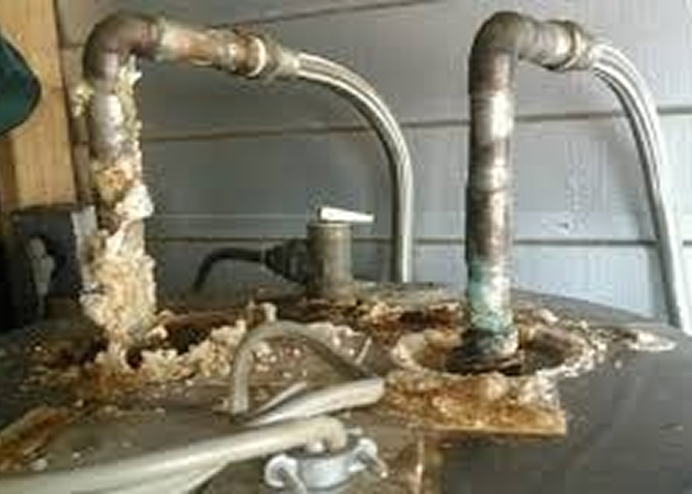 rusted-pipes Switch